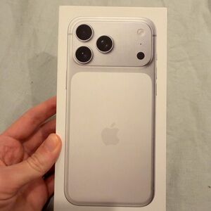 Apple iPhone 17 ProMax Box